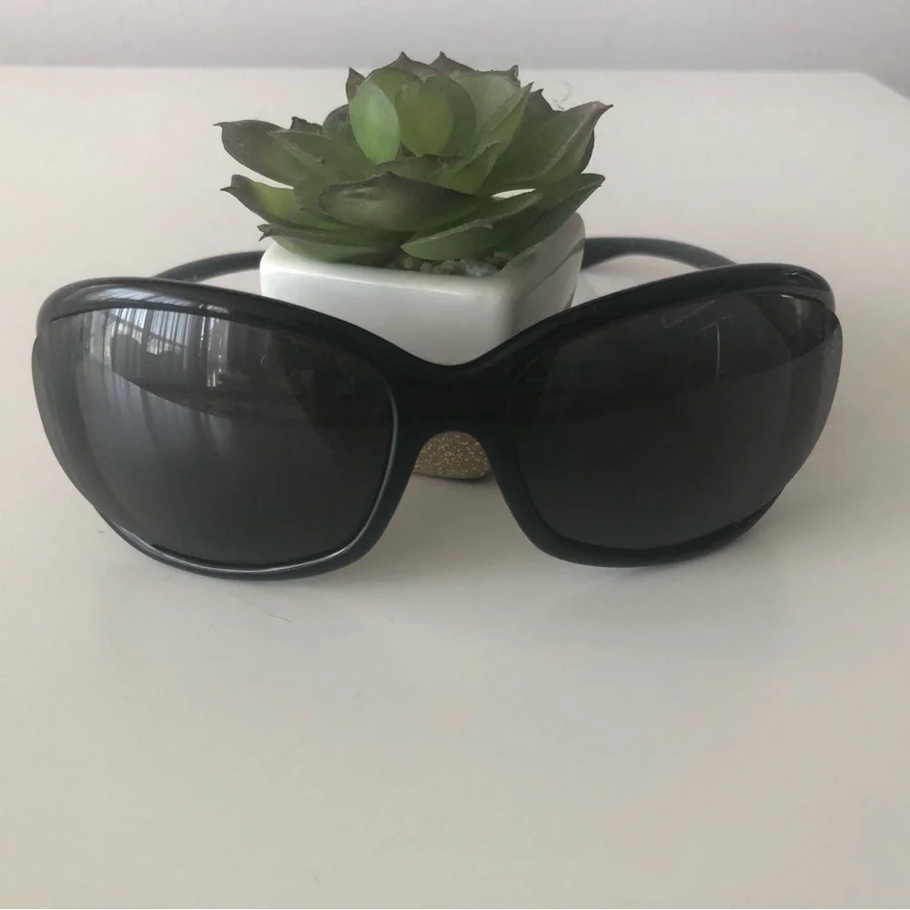 Tom Ford Women's Black Oversized Wrap Jennifer Sunglasses 🕶️